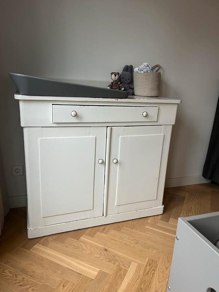 Vintage commode/kast - Off White, Kinderen en Baby's, Kinderkamer | Commodes en Kasten, Gebruikt, Commode, 105 cm of meer, 100 cm of meer