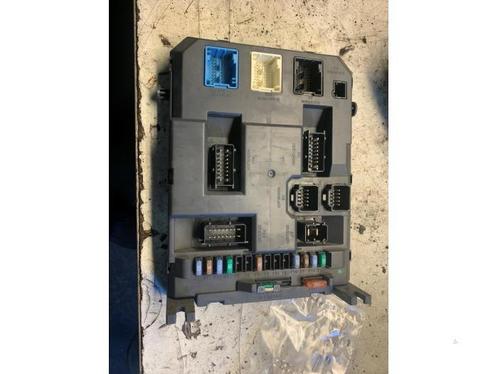 Zekeringkast van een Peugeot 207, Auto-onderdelen, Elektronica en Kabels, Peugeot, Gebruikt, 3 maanden garantie, Ophalen