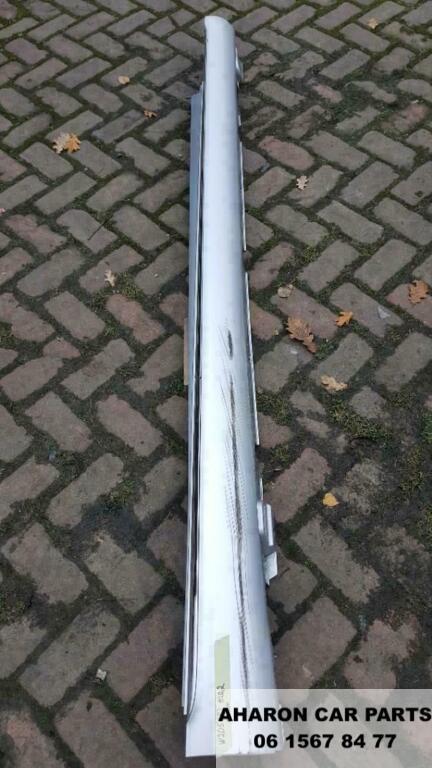 W205 Dorpel Rechts A2056907202 C Klasse side skirt Ori 11202, Auto-onderdelen, Carrosserie en Plaatwerk, Gebruikt
