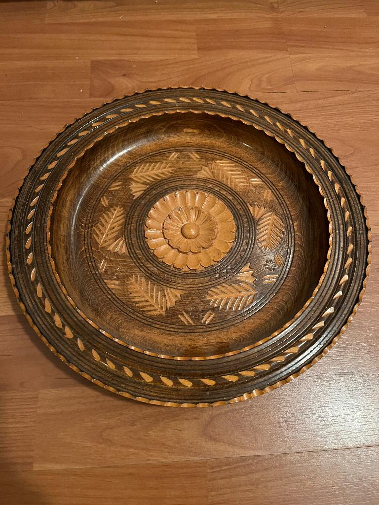 Mooi bewerkte houten antieke schaal, Ophalen