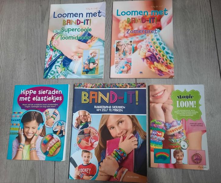 Boek boeken Loombandjes Loomen, Boeken, Hobby en Vrije tijd, Zo goed als nieuw, Ophalen of Verzenden
