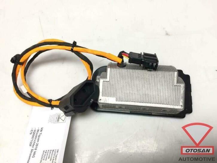 vw tiguan 5na 2018 vag wisselrichter stroomovermer 230v 5q09, Auto-onderdelen, Elektronica en Kabels, Volkswagen, Gebruikt, Ophalen of Verzenden