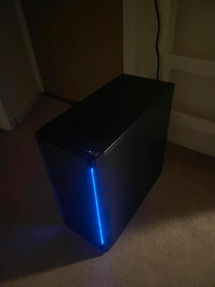 Goedwerkende gaming/kantoor computer, Computers en Software, NAS, Zo goed als nieuw, Ophalen