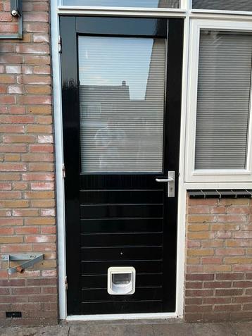 Achterdeur met HR++ glas beschikbaar voor biedingen
