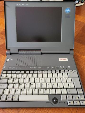 DECpc 425SE vintage laptop van Digital – zeldzaam verzamelob beschikbaar voor biedingen
