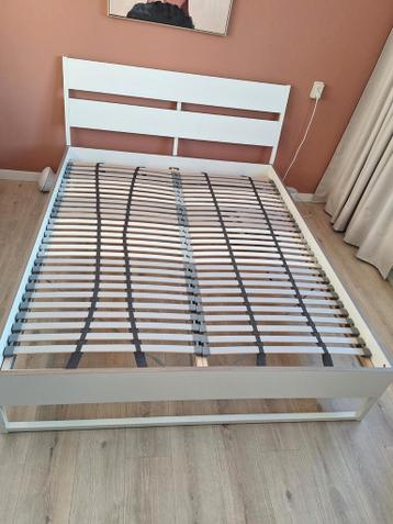 Ikea Bedframe 160x200 + 2 Lattenbodems - afbeelding 2