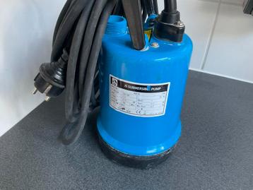 Waterpomp submerssible pump. Puddle buddy beschikbaar voor biedingen