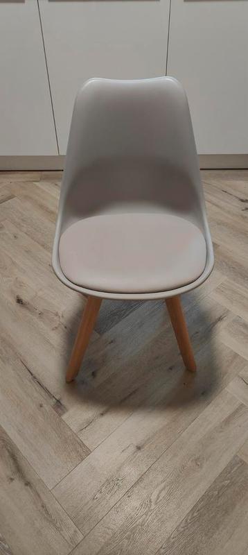 Eetkamerstoelen 5x beschikbaar voor biedingen