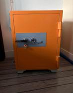 Oranje kluis, Huis en Inrichting, Brandblussers en Brandkasten, Ophalen, Zo goed als nieuw