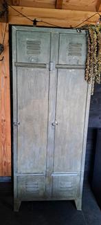 Grote brede locker kast in oude look (2 m x 80 cm), Ophalen, Zo goed als nieuw