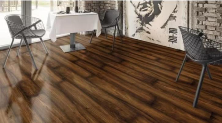 Aquapro Supr Ahorn Velvet waterbestendig laminaat €8,95 / M², Huis en Inrichting, Stoffering | Vloerbedekking, Nieuw, Laminaat