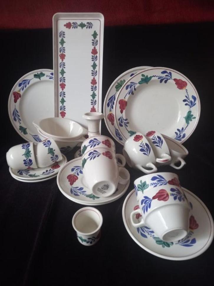 boerenbont servies overcompleet, Huis en Inrichting, Keuken | Servies, Zo goed als nieuw, Bord(en), Overige stijlen, Aardewerk