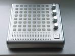 ThinkGeek Bliptronic - low-fi 8-bit synth, Ophalen of Verzenden, Zo goed als nieuw