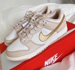 Nike Dunk Low Phantom Metallic Gold maat 42,5, Nieuw, Ophalen of Verzenden, Sneakers of Gympen, Nike