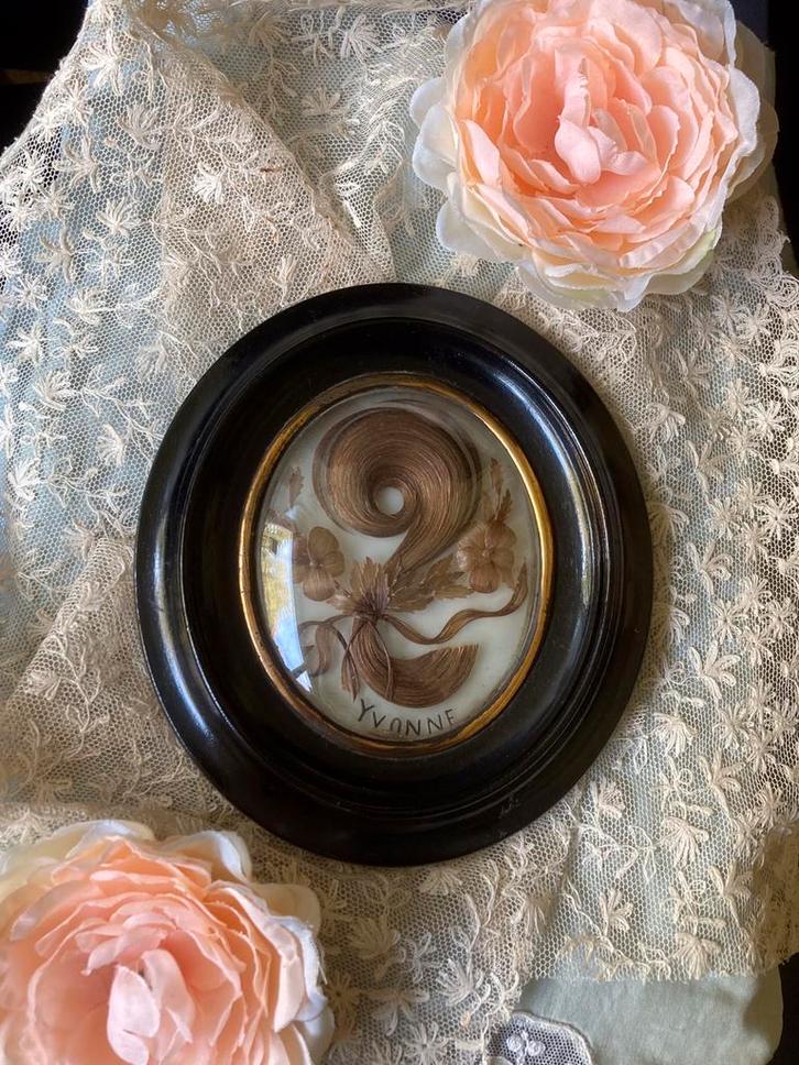 🌿”ANTIEKE VICTORIAANSE LIJST,HAARWERK”🌿19e Eeuw, Antiek en Kunst, Antiek | Overige Antiek, Verzenden