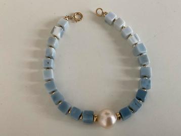 18 karaat Gouden armband met parel en 22 opalen 18/5 lamg beschikbaar voor biedingen