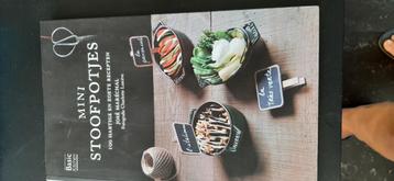 Mini stoofpotjes beschikbaar voor biedingen