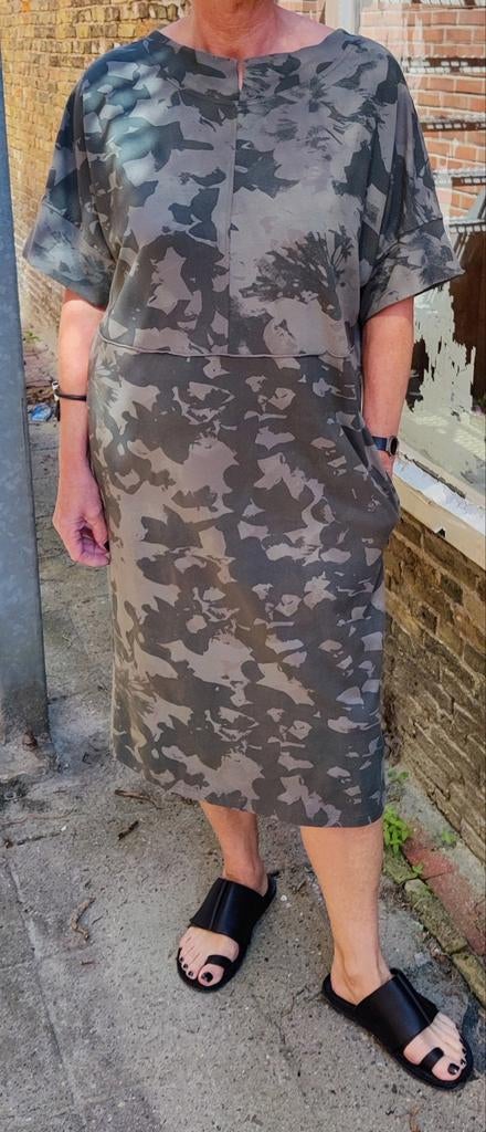 Grijs/groene print jurk Ischiko, maat 1 (36), Kleding | Dames, Jurken, Verzenden, Nieuw, Maat 36 (S), Groen