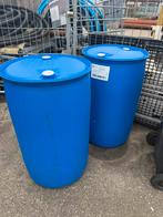 Twee kunststof tonnen / vaten, Tuin en Terras, 150 liter of meer, Ophalen, Zo goed als nieuw