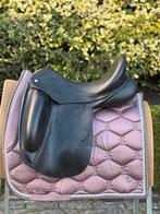 Dressuur zadel Custom Icon Flight 17,5”, Dieren en Toebehoren, Paarden en Pony's | Zadels, Ophalen, Zo goed als nieuw, Dressuur