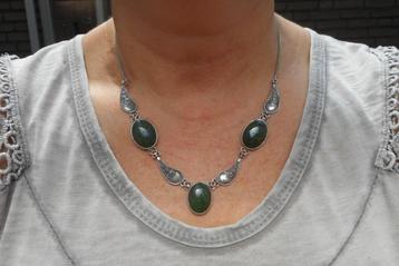 Prachtig zilveren antiek collier met groene stenen nr.1475 beschikbaar voor biedingen