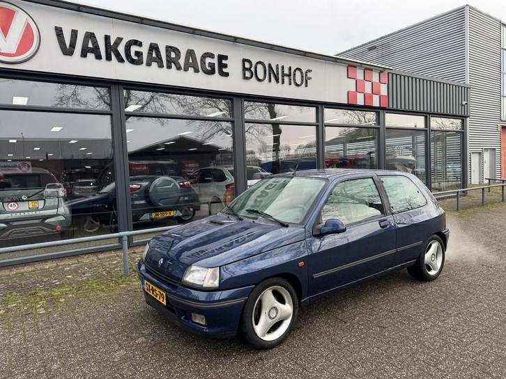 Renault Clio 1.8-16V (bj 1991), Auto's, Oldtimers, Te koop, Elektrische ramen, Lichtmetalen velgen, Renault, Benzine, Hatchback