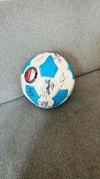 Feyenoord Bal met ECHT handtekeningen van selectie 2009-2010, Sport en Fitness, Voetbal, Bal, Ophalen of Verzenden, Zo goed als nieuw