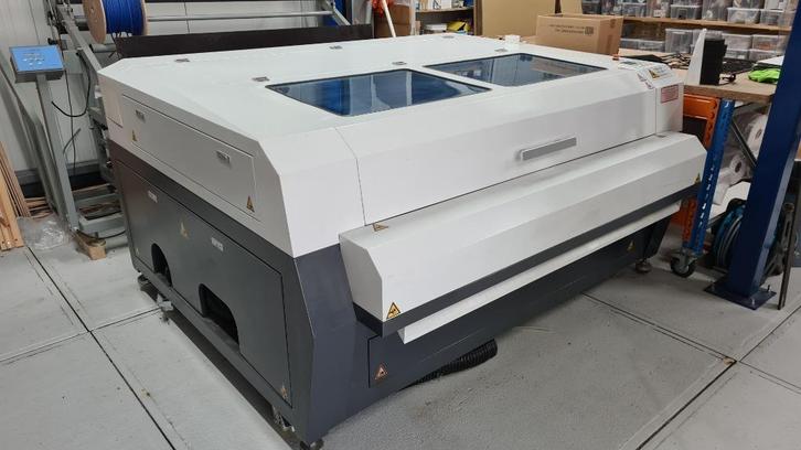 Lasersnijder BRM 1001600-AF Lasersnijmachine, Doe-het-zelf en Verbouw, Gereedschap | Overige machines, Zo goed als nieuw, Ophalen