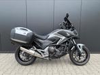 Honda NC750X DCT C-ABS - Nieuwstaat - Koffers - Boekjes, Motoren, Motoren | Honda, 750 cc, 2 cilinders, Motorrijbewijs A, Bedrijf