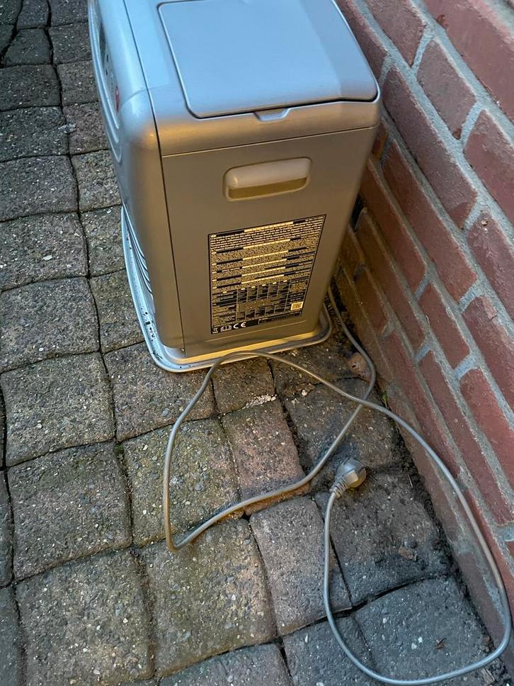 Petroleumkachel amper gebruikt., Huis en Inrichting, Kachels, Zo goed als nieuw, Vrijstaand, Petroleumkachel, Overige brandstoffen