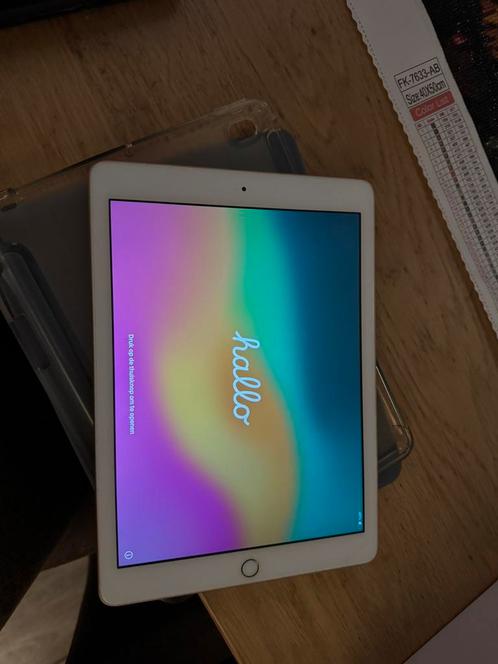 Apple iPad 2018 6e gen, Computers en Software, Apple iPads, Zo goed als nieuw, Overige modellen, 10 inch, 32 GB, Grijs, Ophalen of Verzenden