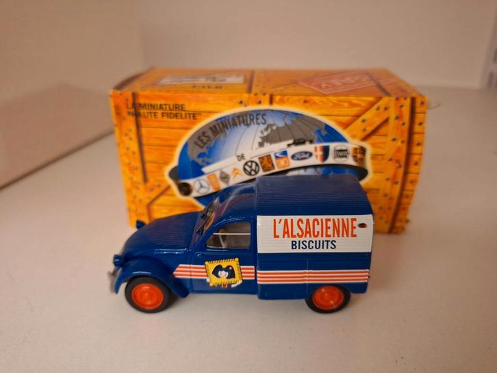 Nieuwe norev 2cv Citroën eend inclusief doos, Hobby en Vrije tijd, Modelauto's | 1:43, Zo goed als nieuw, Auto, Ophalen of Verzenden