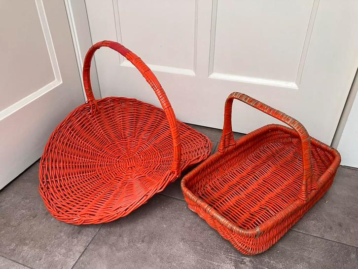 2 vintage oranje manden, Verzamelen, Retro, Huis en Inrichting, Ophalen of Verzenden