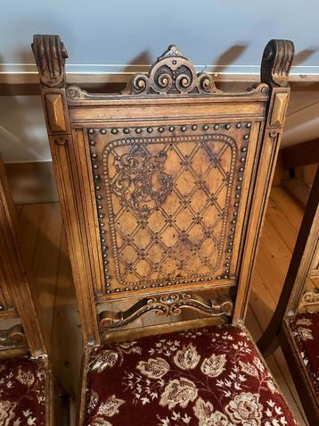 Antieke Eetkamerstoelen Set beschikbaar voor biedingen