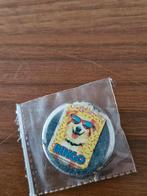 F 106 Film Button Bingo Hond, Ophalen of Verzenden, Zo goed als nieuw, Dier of Natuur, Speldje of Pin