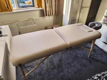 Massage tafel beschikbaar voor biedingen