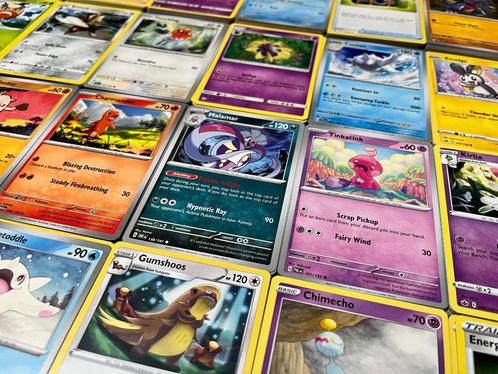 Pokémon Bundels 50 kaarten // 5 Glimmende kaarten, Hobby en Vrije tijd, Verzamelkaartspellen | Pokémon, Zo goed als nieuw, Meerdere kaarten