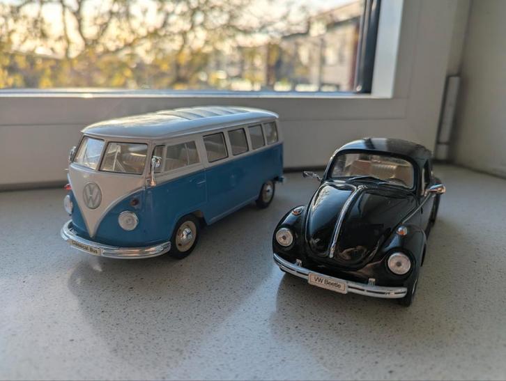 Volkswagen Kever en Microbus 1:24, Hobby en Vrije tijd, Modelauto's | 1:24, Gebruikt, Auto, Welly, Ophalen of Verzenden