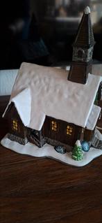 Kerk kerkje met verlichting en doos, Diversen, Kerst, Ophalen of Verzenden, Zo goed als nieuw