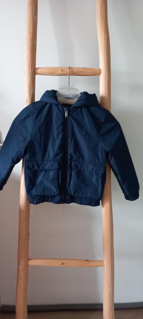 CYRILLUS PARIS WINTERJAS BLAUW 110/116 CAPUCHON, Kinderen en Baby's, Kinderkleding | Maat 110, Zo goed als nieuw, Jongen of Meisje