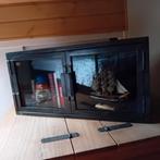 Te koop zwart metalen vitrinekastje., Ophalen, 50 tot 100 cm, Zo goed als nieuw, Minder dan 100 cm
