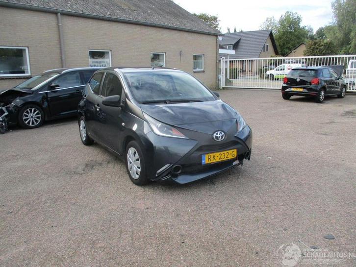 Toyota Aygo 1.0 VVTI x_fun (bj 2018), Auto diversen, Schadeauto's, Toyota, Handgeschakeld, Benzine, Hatchback, Zilver of Grijs