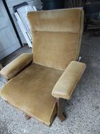 Grote vintage luie stoel met ribstof, Antiek en Kunst, Antiek | Meubels | Stoelen en Banken, Ophalen