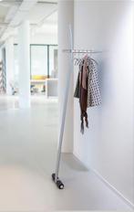 Stijlvolle Cascando Standalone design kapstok, Ophalen, Zo goed als nieuw, Metaal, Staande kapstok