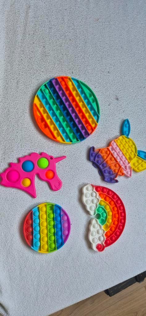 5 Pop Its Speelgoed - Regenboog, Eenhoorn, Konijn, Kinderen en Baby's, Speelgoed | Overig, Gebruikt, Jongen of Meisje, Ophalen of Verzenden