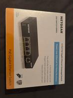 Netgear 5-poorts Gigabit PoE Switch, Computers en Software, Netwerk switches, Ophalen of Verzenden, Nieuw