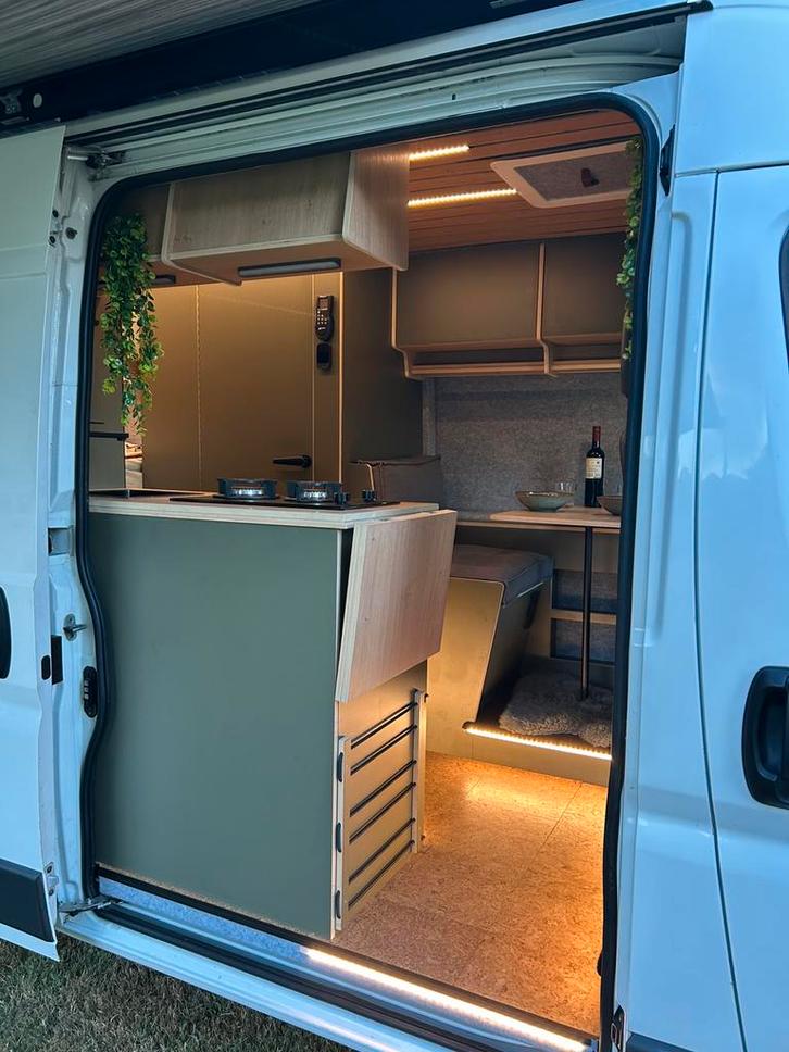 Camper op maat, inbouw, zelfbouw, maatwerk, advies,interieur, Caravans en Kamperen, Campers, Particulier, tot en met 4, Buscamper of Camperbus