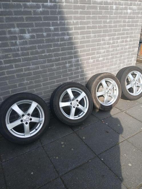 aluminium velgen en banden 215/55R17, Auto-onderdelen, Banden en Velgen, Banden en Velgen, Zomerbanden, 17 inch, 215 mm, Personenwagen