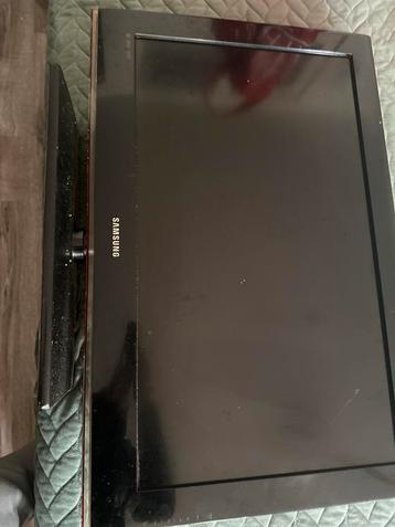 Samsung Smart TV -2 stuks 1 kleine en een grote beschikbaar voor biedingen