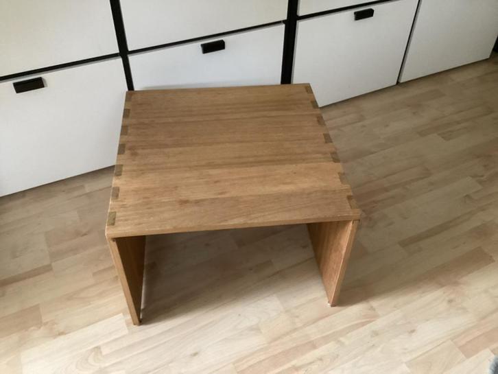 Twee Bangkirai Houten Bijzettafeltjes., Huis en Inrichting, Tafels | Salontafels, Gebruikt, Minder dan 50 cm, 50 tot 100 cm, Vierkant